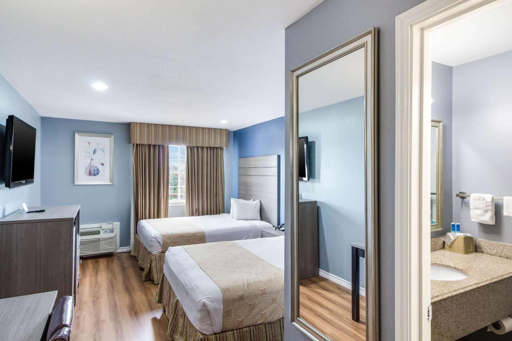 Rodeway Inn & Suites Port Arthur - Groves Екстер'єр фото