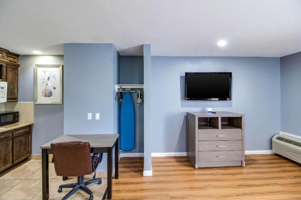 Rodeway Inn & Suites Port Arthur - Groves Екстер'єр фото