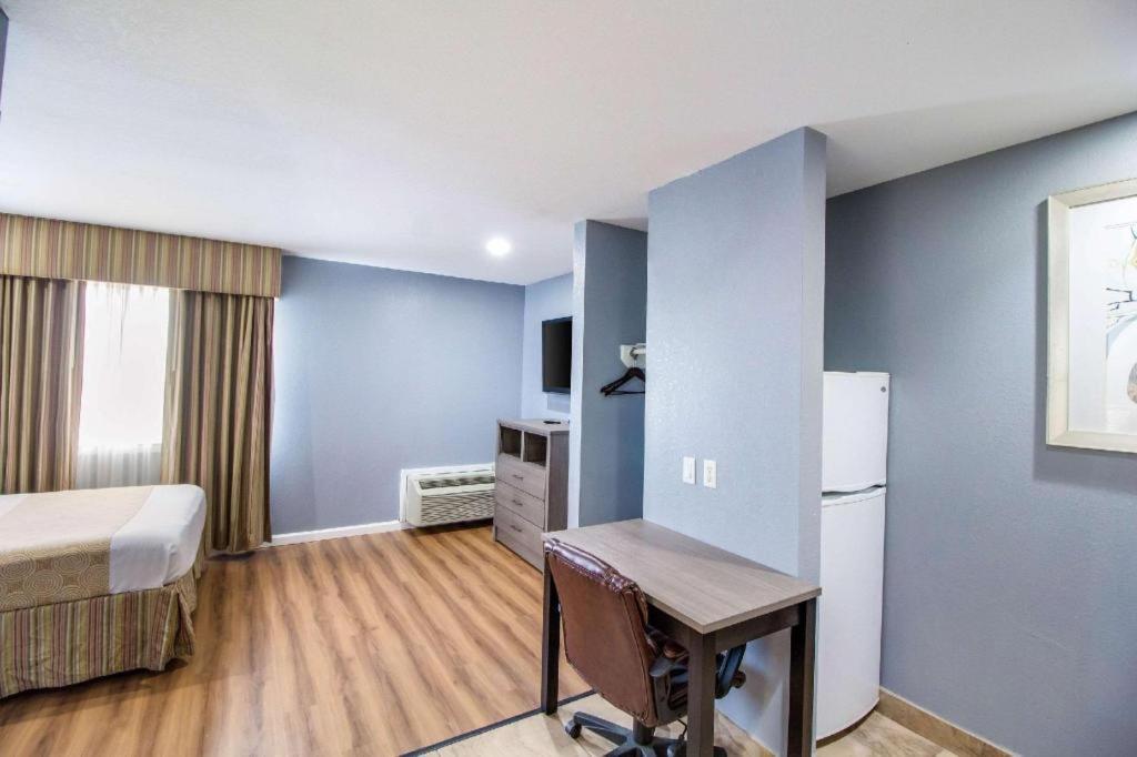 Rodeway Inn & Suites Port Arthur - Groves Екстер'єр фото