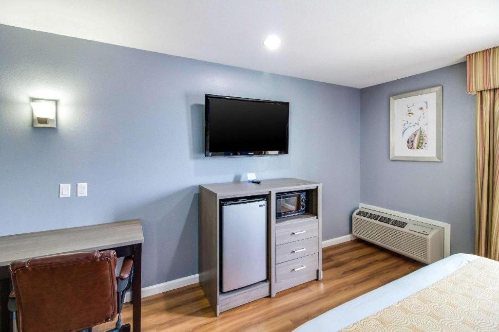 Rodeway Inn & Suites Port Arthur - Groves Екстер'єр фото