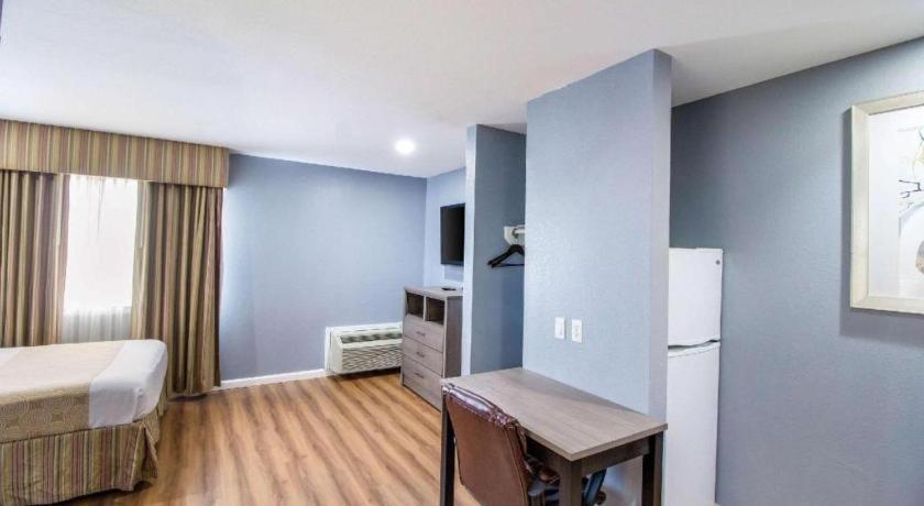 Rodeway Inn & Suites Port Arthur - Groves Екстер'єр фото