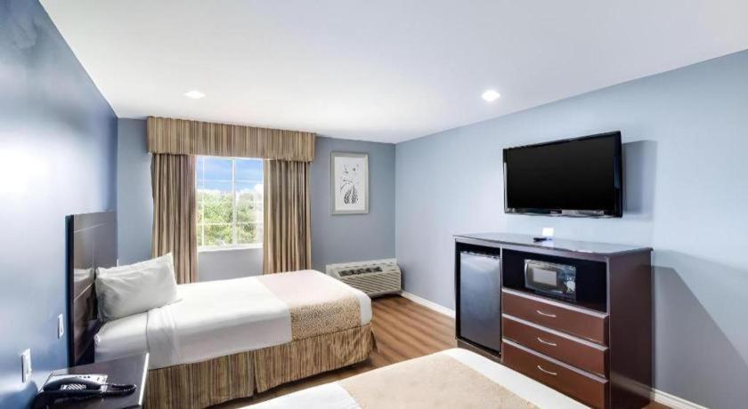 Rodeway Inn & Suites Port Arthur - Groves Екстер'єр фото