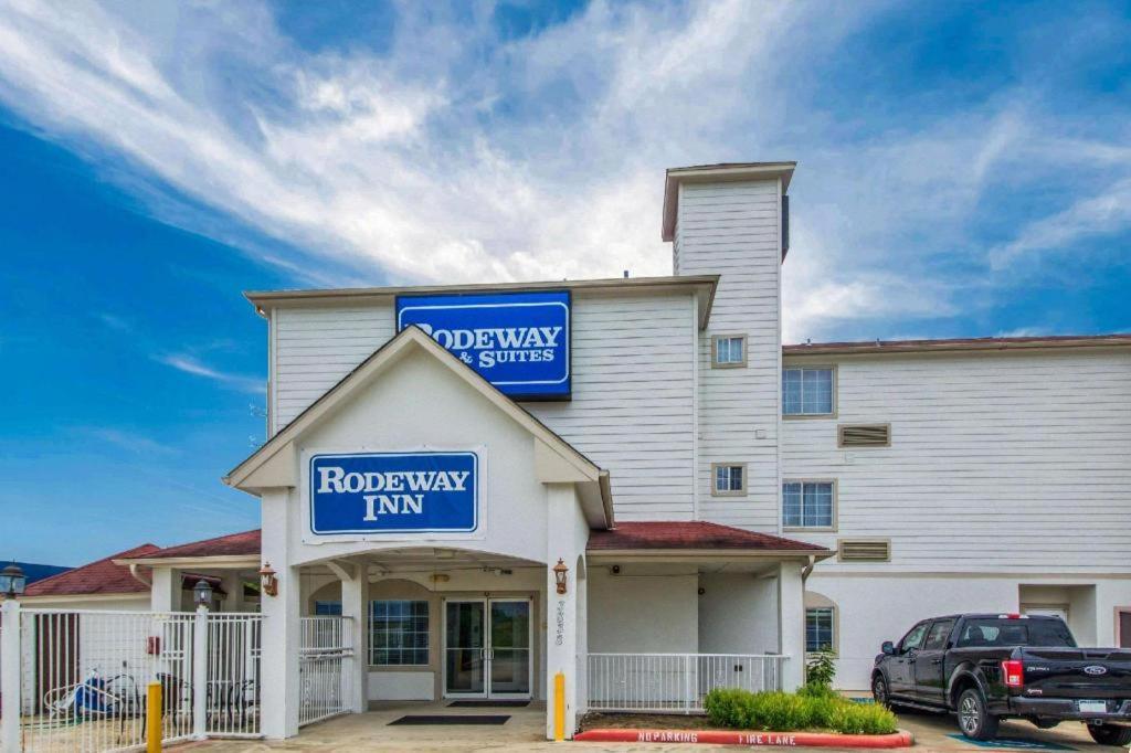 Rodeway Inn & Suites Port Arthur - Groves Екстер'єр фото